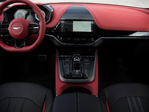 New 2026 Aston Martin DBX 707 image 28