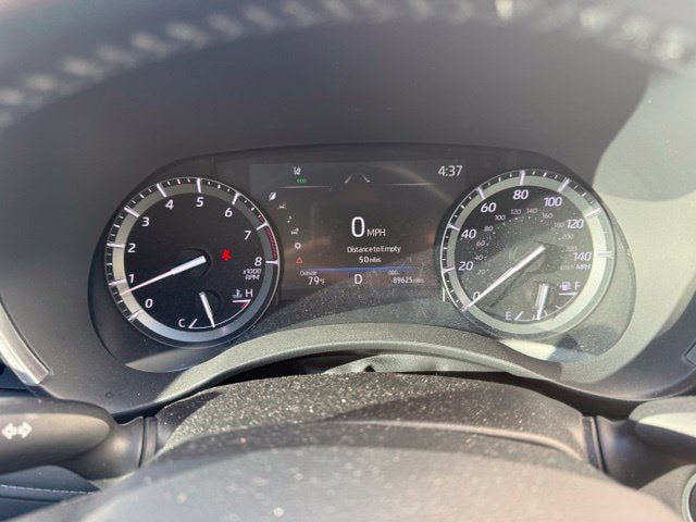 Used 2020 Toyota Highlander XLE AWD/4WD image 29