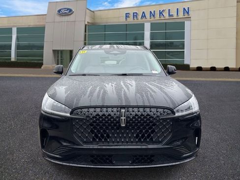 New 2026 Lincoln Aviator AWD w/ Jet Appearance Package image 2