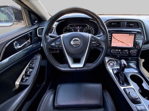 Used 2019 Nissan Maxima Platinum FWD image 6