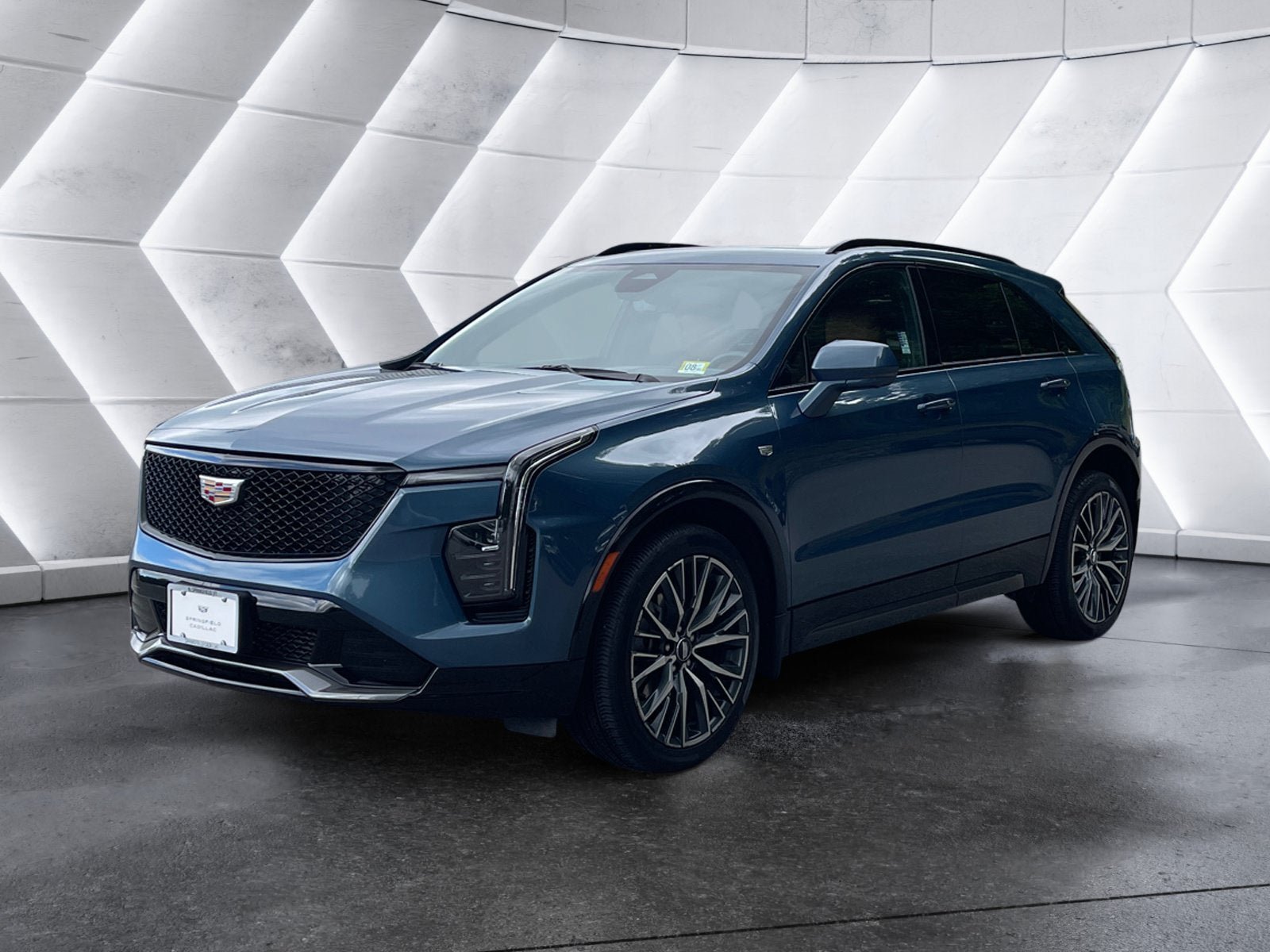Used 2025 Cadillac XT4 Sport AWD/4WD image 2
