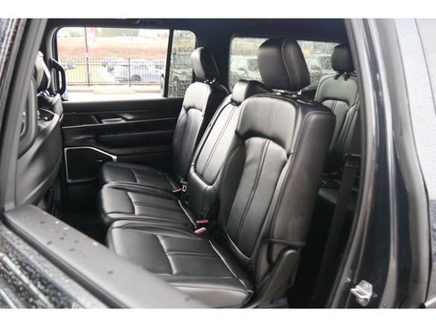 Used 2022 Jeep Wagoneer Series I image 17