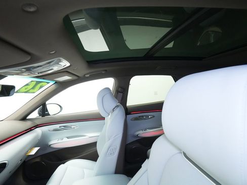 New 2026 Genesis GV70 2.5T Advanced image 19