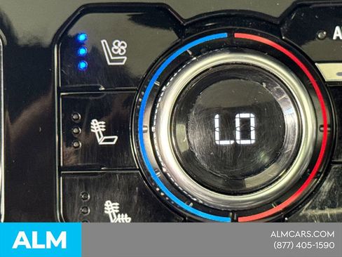 Used 2025 GMC Sierra 2500 AT4 w/ Technology Package image 36