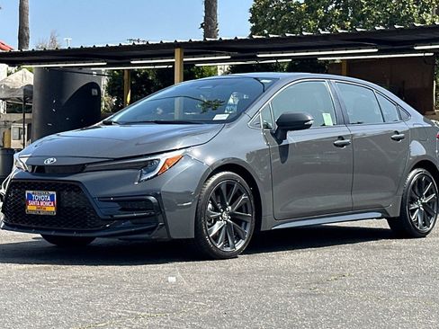 Used 2023 Toyota Corolla SE w/ SE Premium Package FWD image 8