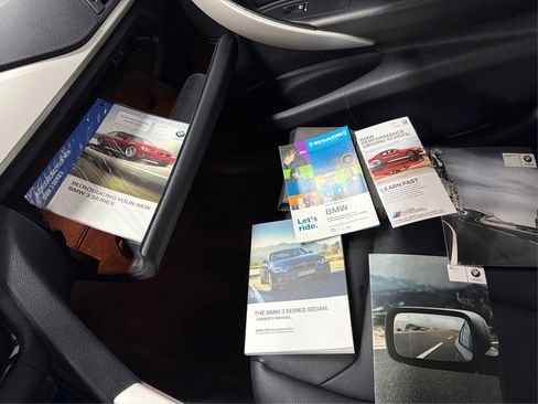 Used 2016 BMW 320i Sedan image 23