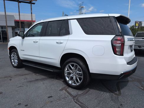 Used 2024 Chevrolet Tahoe LT w/ Luxury Package AWD/4WD image 3