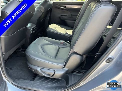 Used 2021 Toyota Highlander Platinum AWD/4WD image 18