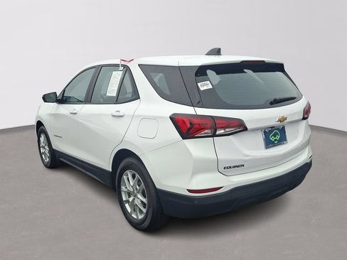 Certified 2024 Chevrolet Equinox LS w/ Driver Confidence II Package FWD image 4