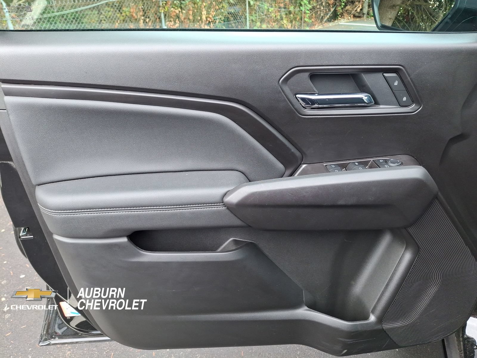 Used 2025 Chevrolet Colorado LT w/ Advanced Trailering Package AWD/4WD image 15