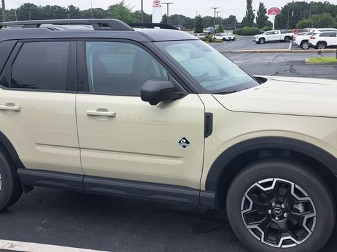 Used 2025 Ford Bronco Sport Outer Banks w/ Outer Banks Tech Package+ AWD/4WD image 4