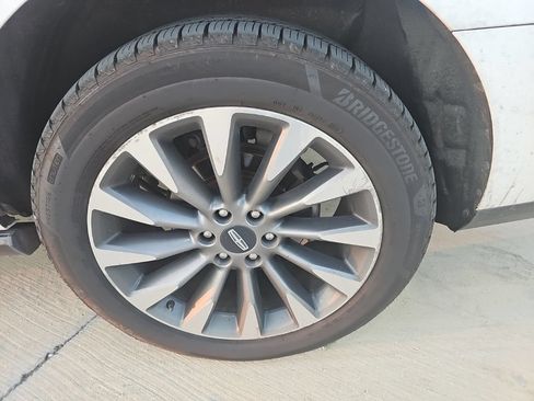 Used 2019 Lincoln Navigator L Select w/ Technology Package RWD image 15