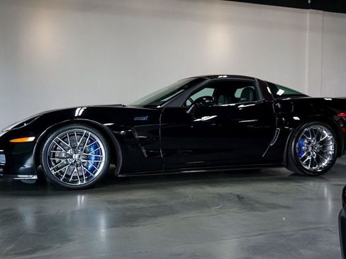 Used 2010 Chevrolet Corvette ZR1 w/ Preferred Equipment Group RWD image 41