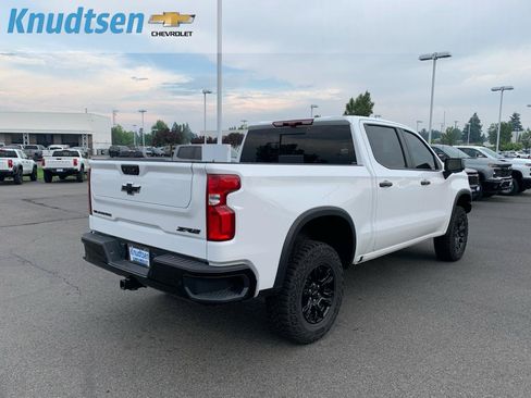 Used 2026 Chevrolet Silverado 1500 ZR2 w/ LPO, Dark Essentials Package AWD/4WD image 7
