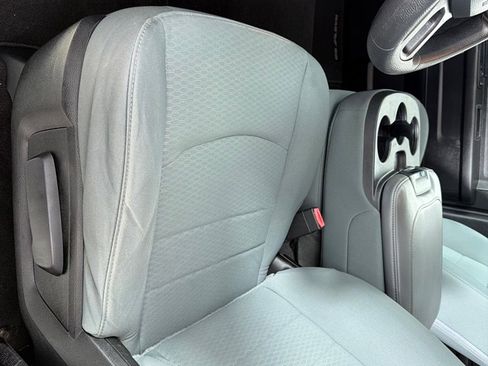 Used 2013 RAM 1500 Express image 12