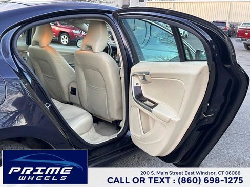 Used 2016 Volvo S60 T5 Premier image 12