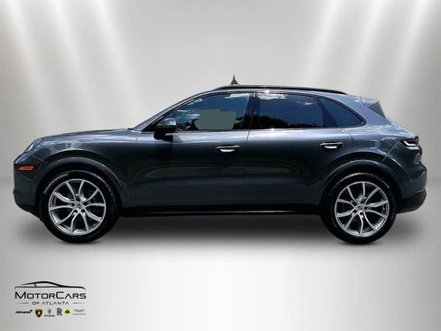 Used 2026 Porsche Cayenne AWD/4WD image 5