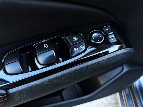 Used 2024 Nissan Altima 2.5 SR image 13