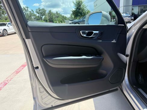 Certified 2023 Volvo XC60 B5 Plus w/ Protection Package Premier FWD image 11