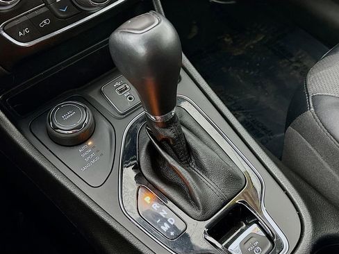 Certified 2022 Jeep Cherokee Limited image 25