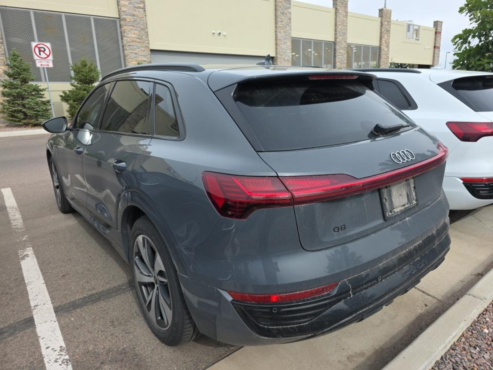 Used 2024 Audi Q8 e-tron Premium AWD/4WD image 10