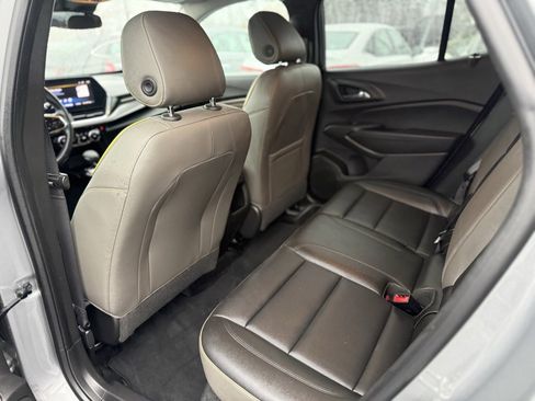 Used 2024 Chevrolet Trax ACTIV w/ Driver Confidence Package image 16