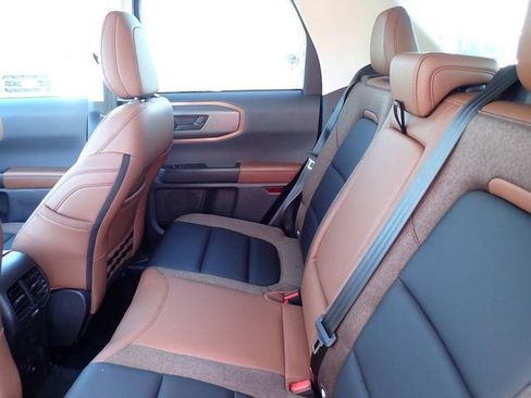 Certified 2025 Ford Bronco Sport Outer Banks w/ Outer Banks Tech Package+ AWD/4WD image 18