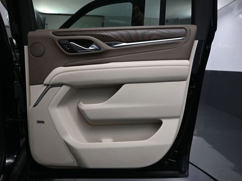 Used 2023 GMC Yukon XL Denali image 50