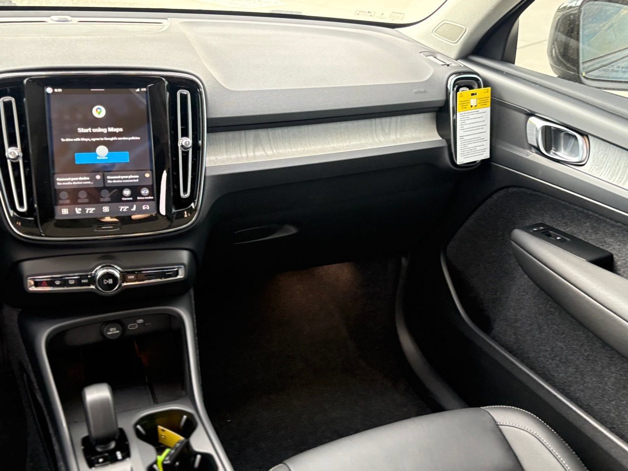 New 2026 Volvo XC40 B5 Core w/ Climate Package AWD/4WD image 12
