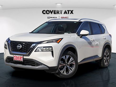 Used 2023 Nissan Rogue SV w/ SV Premium B Package image 2