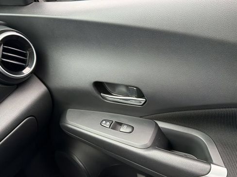 Used 2021 Nissan Kicks SV FWD image 15