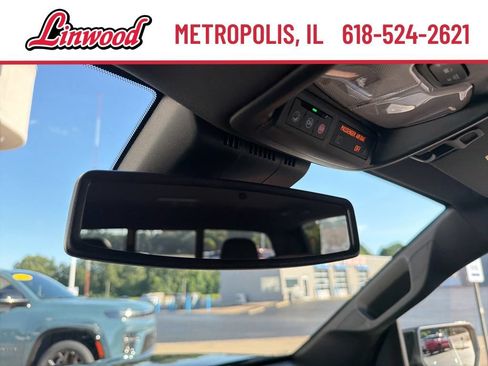 Used 2025 GMC Canyon AT4 AWD/4WD image 28