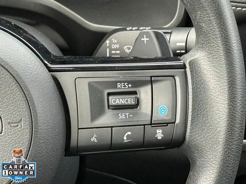 Used 2023 Nissan Rogue SV AWD/4WD image 2
