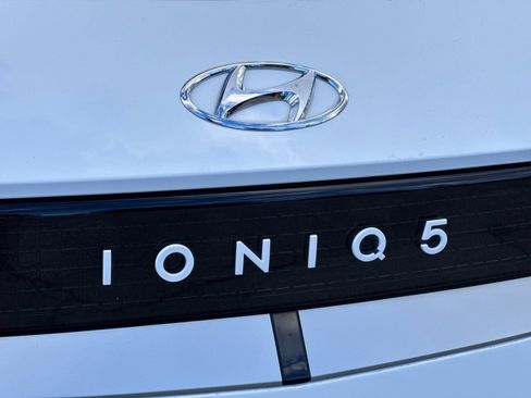 Used 2024 Hyundai Ioniq 5 SEL RWD image 27