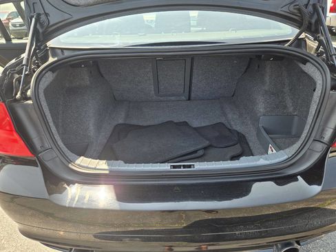 Used 2011 BMW 335i xDrive Sedan image 35