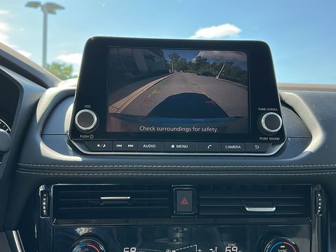 Certified 2023 Nissan Rogue SV image 18