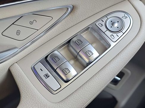 Used 2020 Mercedes-Benz GLC 300 image 26