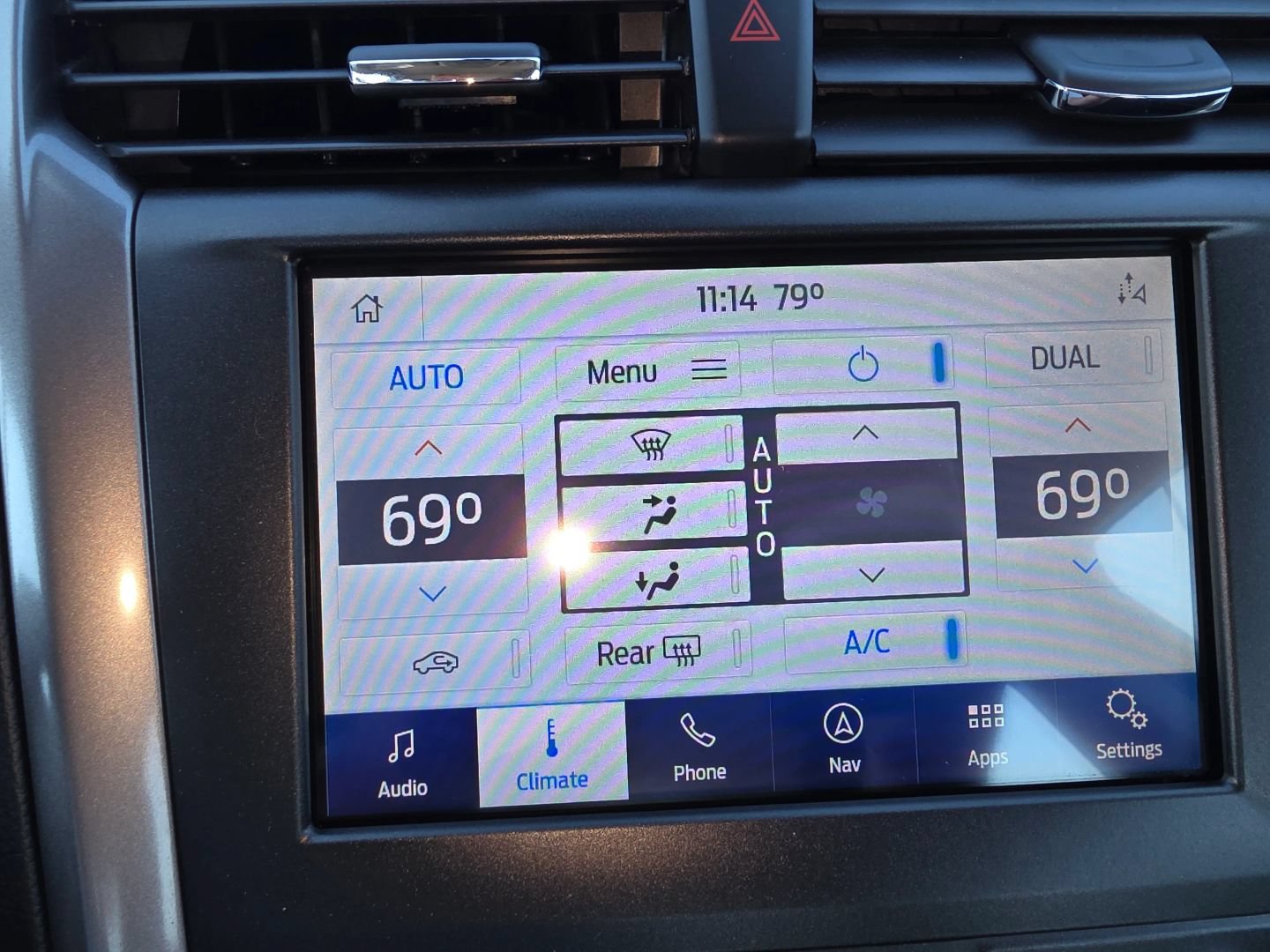 Used 2020 Ford Fusion SE FWD image 15