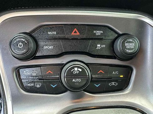 Used 2019 Dodge Challenger SXT AWD/4WD image 20