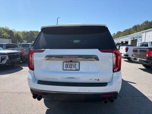 Used 2023 GMC Yukon AT4 w/ Technology Package image 8