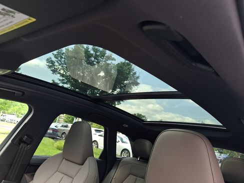 Used 2025 Audi Q5 Premium AWD/4WD image 15