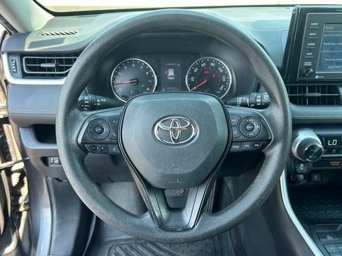 Used 2021 Toyota RAV4 XLE AWD/4WD image 20