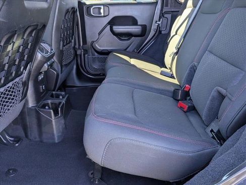 Used 2021 Jeep Wrangler Unlimited Rubicon w/ Safety Group image 16