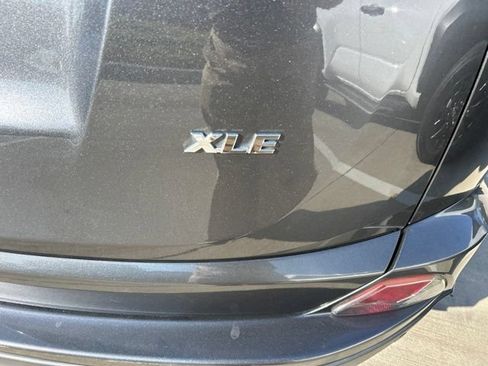 Used 2016 Toyota RAV4 XLE w/ Convenience Package FWD image 4
