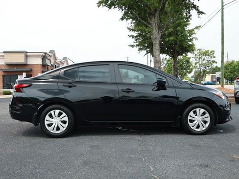 Used 2022 Nissan Versa S FWD image 5