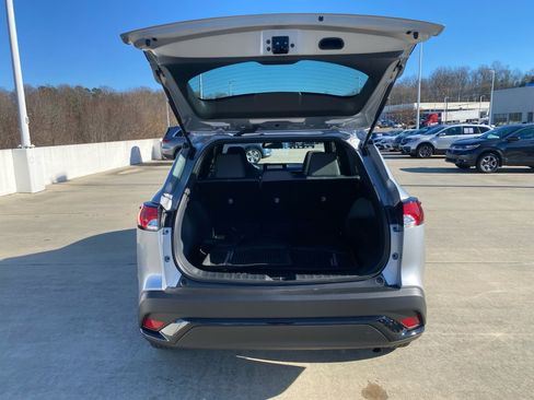 Used 2024 Toyota Corolla Cross AWD Hybrid image 16