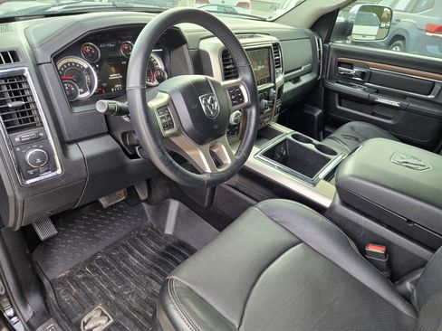 Used 2014 RAM 1500 Laramie w/ Convenience Group image 10