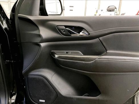 Used 2019 GMC Acadia SLT w/ Black Edition AWD/4WD image 23