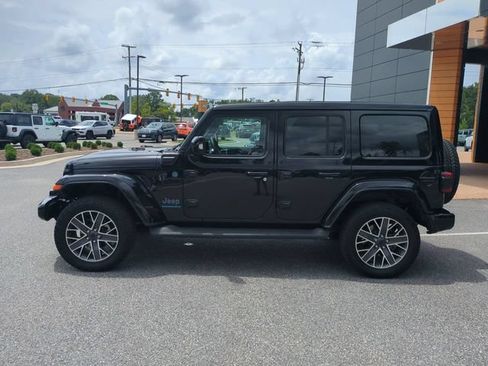 Used 2024 Jeep Wrangler High Altitude AWD/4WD image 7