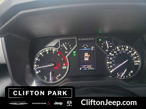Used 2022 Toyota Tundra SR5 w/ SR5 Premium Package AWD/4WD image 20